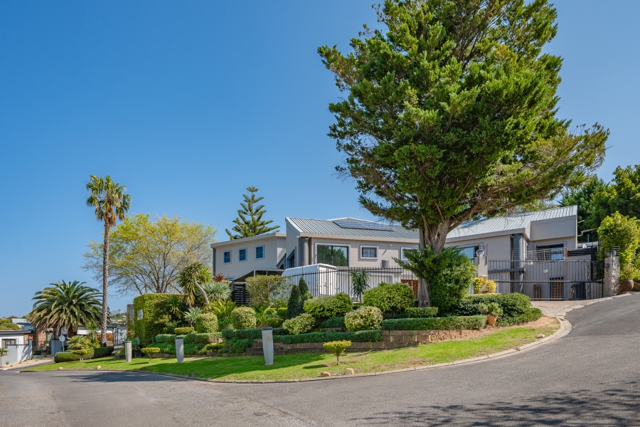 4 Bedroom Property for Sale in La Concorde Western Cape